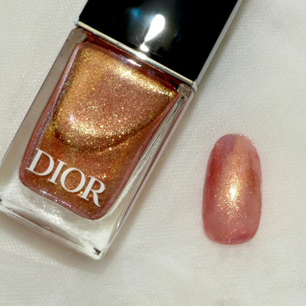 DIOR ディオール クリスマスコフレ 2026 ディオールヴェルニ  767 ゴールデン シナモン