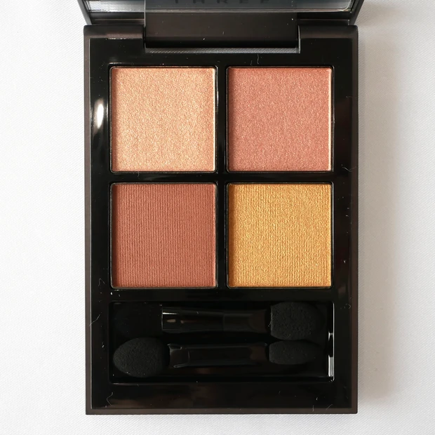 THREE スターゲージングアイシャドウクアッド 04 MON PETIT AMI