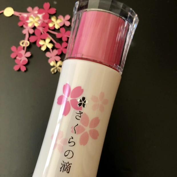 さくらの天然成分入りさくらの滴 保湿美容水 リピート中。