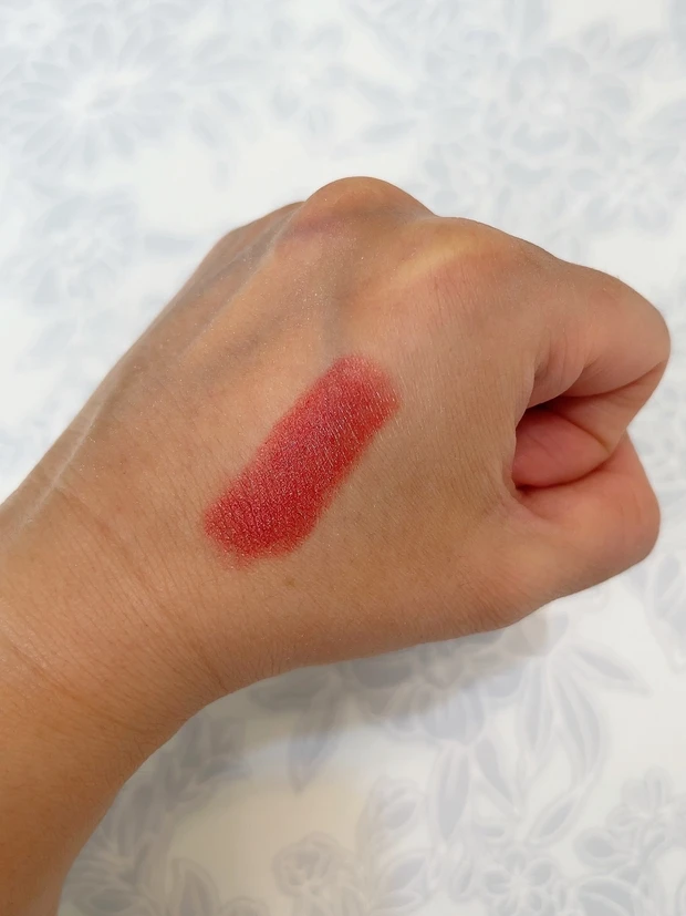 ルージュ ディオール525のスウォッチ①