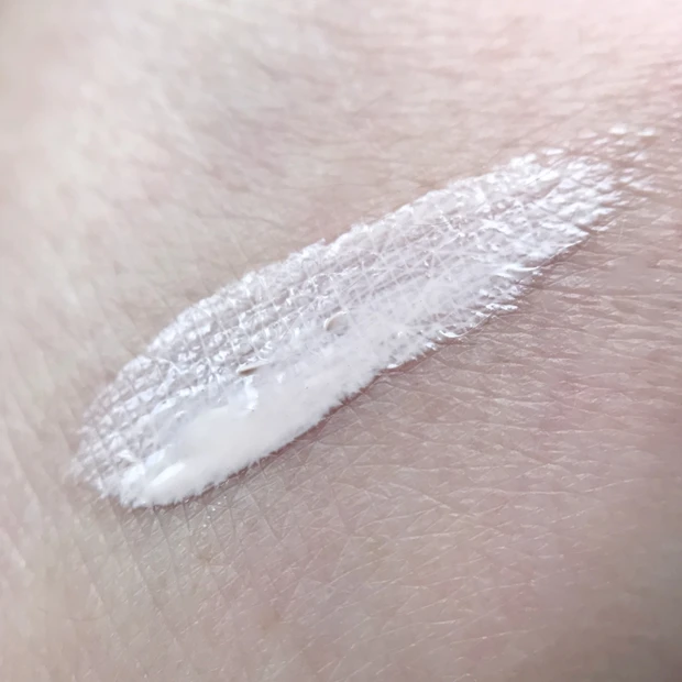 トムフォードビューティー エモーションプルーフ アイプライマー