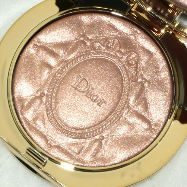 DIOR ディオール ホリデーコレクション 2026 グロウルミナイザー ハイライト