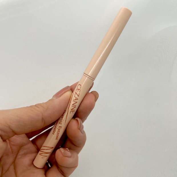 CEZZANE　描くアイゾーンコンシーラー