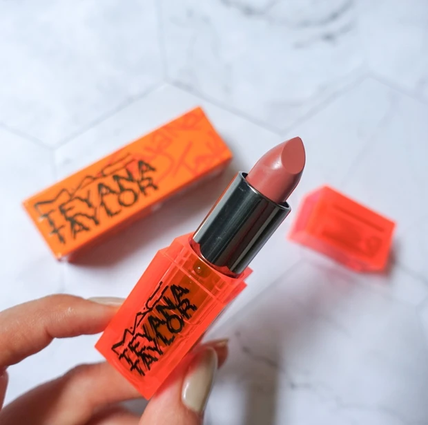 重ねてかわいさ100倍！ネオンパケの夏リップ【M.A.C】テヤナテイラー限定コラボコレクション_2_1