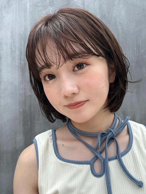 艶カラーとは ツヤカラー ブラウン ショートボブ　レイヤー