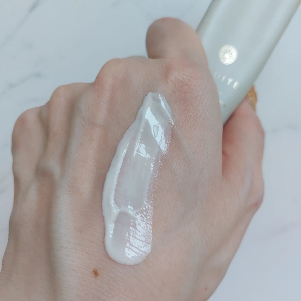 ブライテスト マルチプロテクションデイエマルジョン テクスチャー