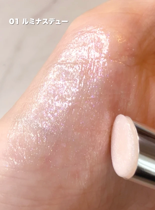 tilnus/サンリットパール リップグロウ 01 ルミナスデュー スウォッチ