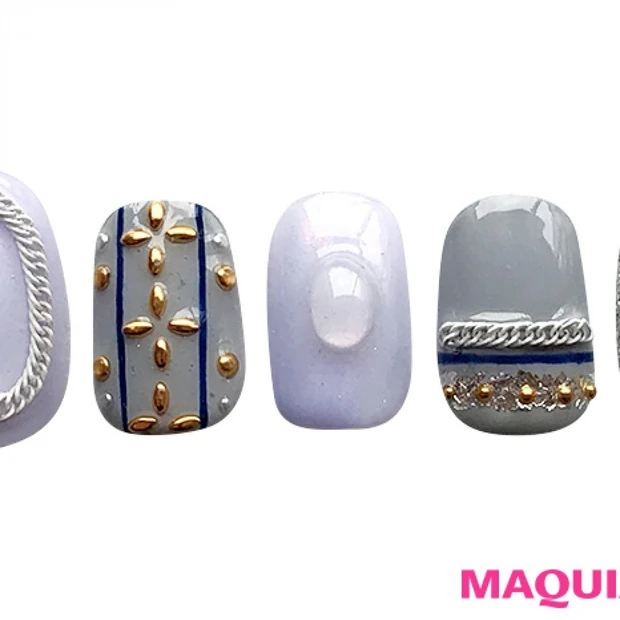 寒色系カラー×ホワイトの「チェーン」でレディな冬ネイル