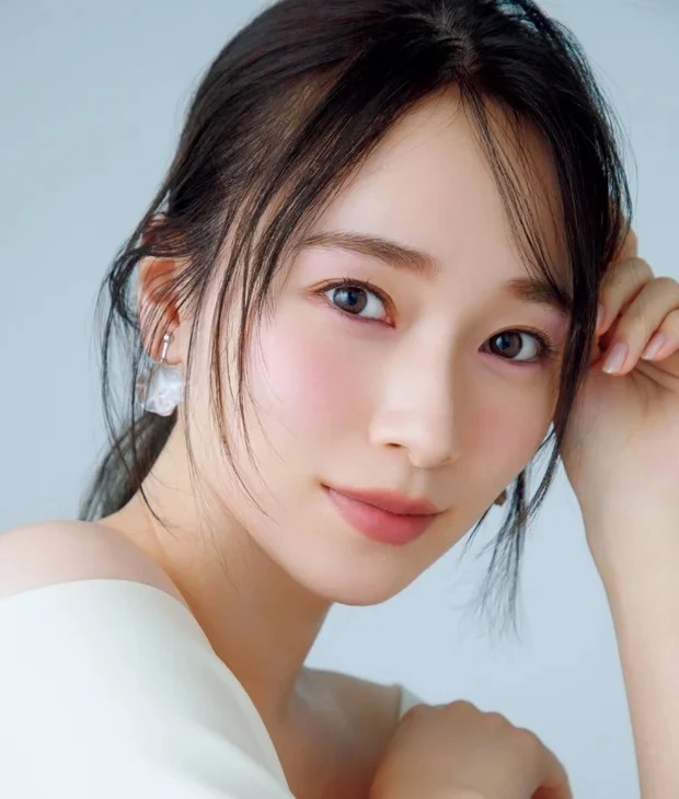 多幸感あふれるピンク肌メイク