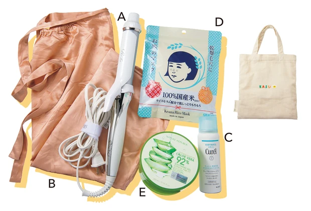 森 香澄さんのギア＆ボディケアポーチ