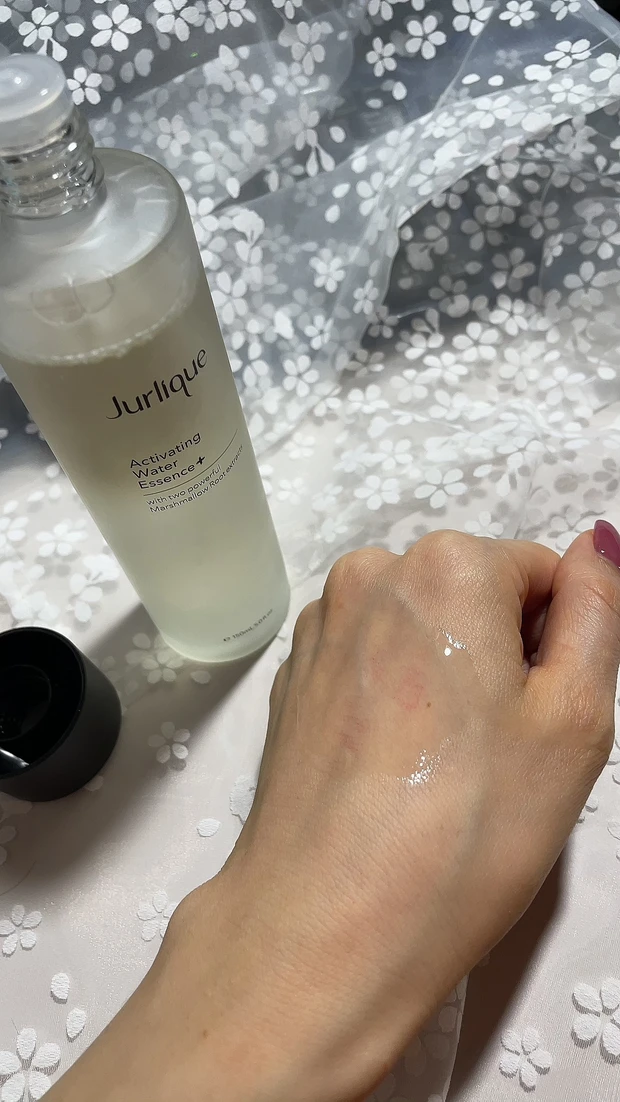 サステナブルな肌を―オーガニックコスメで香り高いうるおい化粧水【Jurlique】―_4