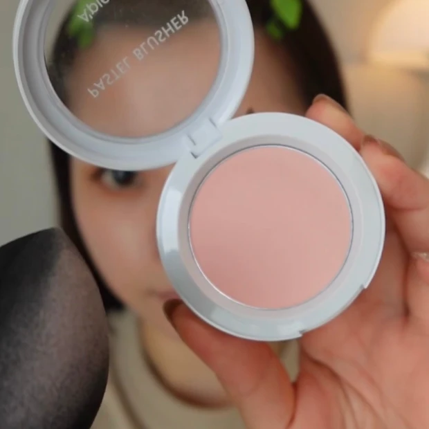 【橋本環奈ちゃんの表紙メイク】真似してみたよ！アイメイク・涙袋・リップヘアセットまで特徴を解説します！【メイク工程動画も♡】_12_1