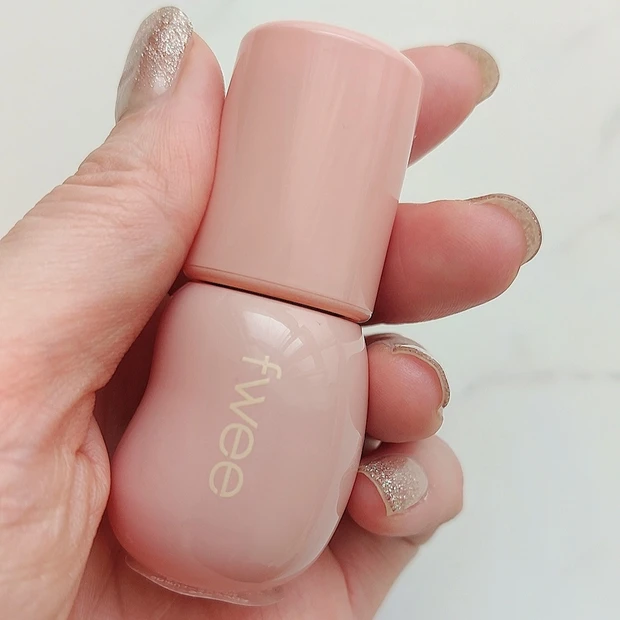 フィー 3Dボリューミンググロス バニラ