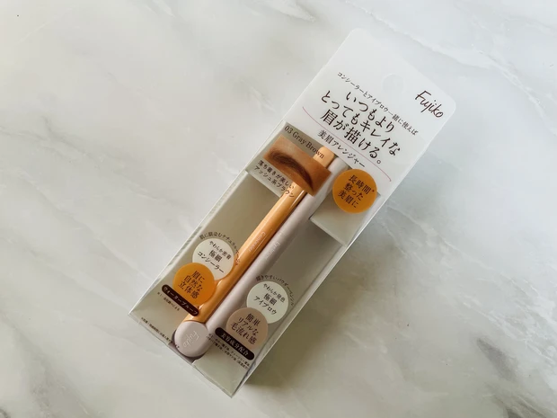 ヘアメイクさんの間でも話題沸騰！美眉の為のコンパス？【Fujiko】の美眉アレンジャーでいつもより綺麗な眉が描ける！_4_2