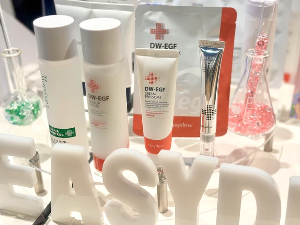 マキアサロン Easydew