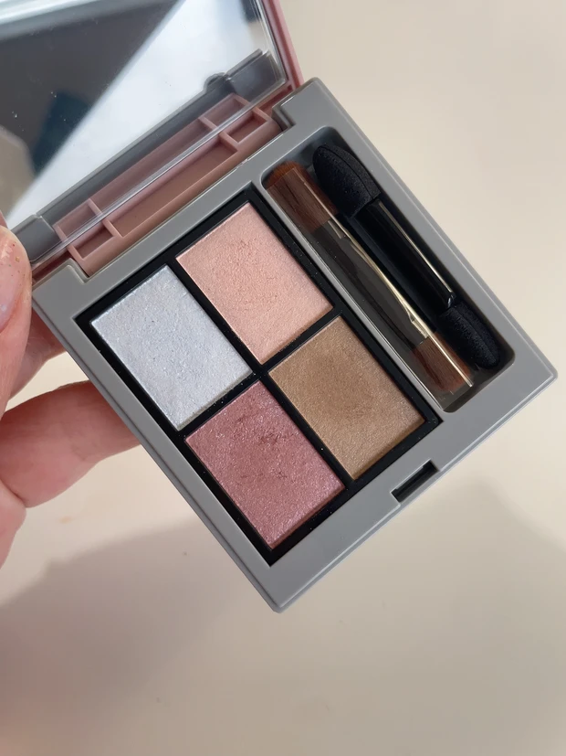 【クリスマスコフレ2025】エトヴォスのホリデーコフレをレビュー｜フルメイクできるお得セット_3_1