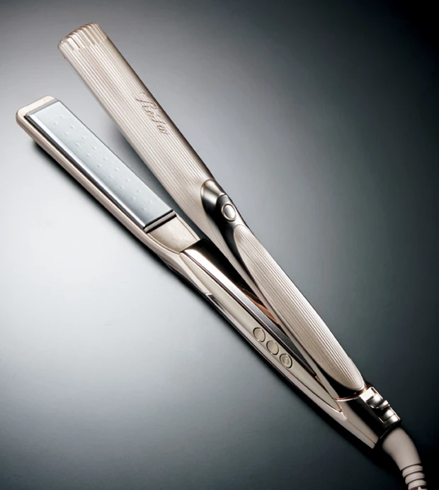 MAQUIAベスコス2025下半期 ギア部門受賞「ReFa リファストレート アイロン プロ+」をガチ試し！口コミ通りのサラサラ髪に