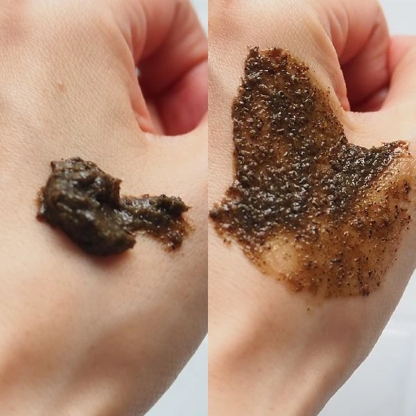 「ウェルダーマ ティーツリーハーブピーリングパック」のテクスチャー