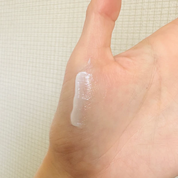 なめらか本舗の薬用リンクルアイクリーム ホワイトのテクスチャー