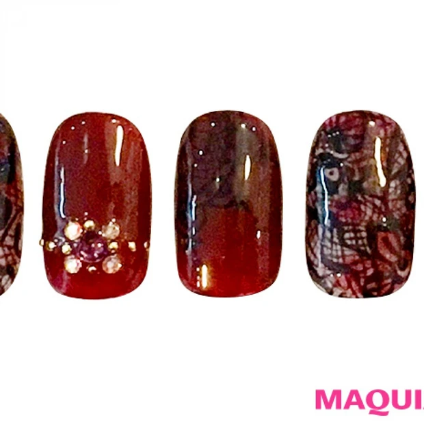 ミステリアスな色気が匂い立つ、妖艶に煌く「レースネイル」