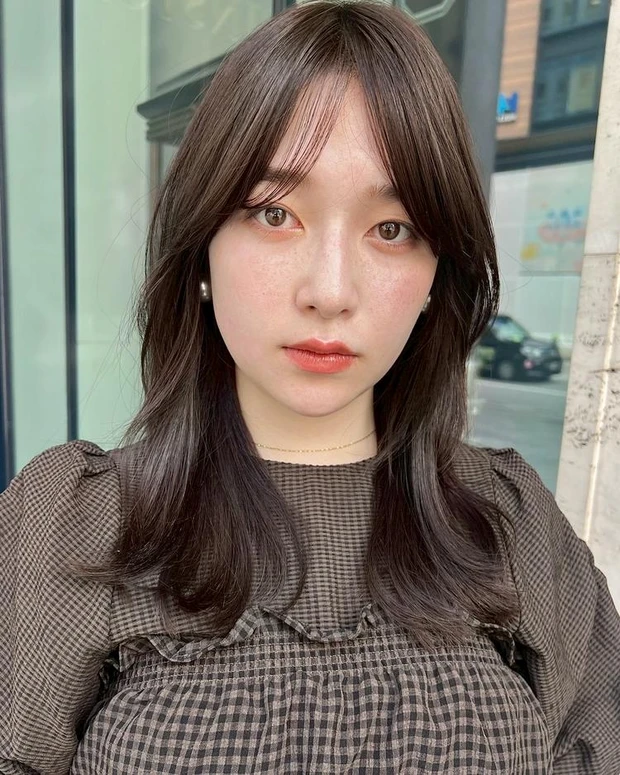 艶カラーとは ツヤカラー ブラウン 透明感カラー ミディアム