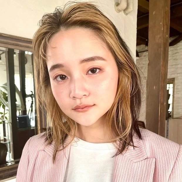 ミディアム ヘア 髪型 ヘアスタイル 大人 前髪なし フェイスフレーミング
