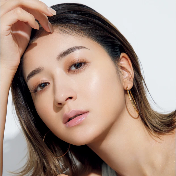 90年代「白みリップ」が今またアツい! 強め可愛いを叶えるみちょぱ×NAYA流・夏の盛れ顔メイク