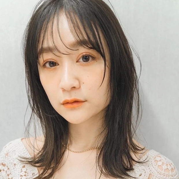 ミディアム ヘアスタイル ヘアカタログ 2022 30代 40代