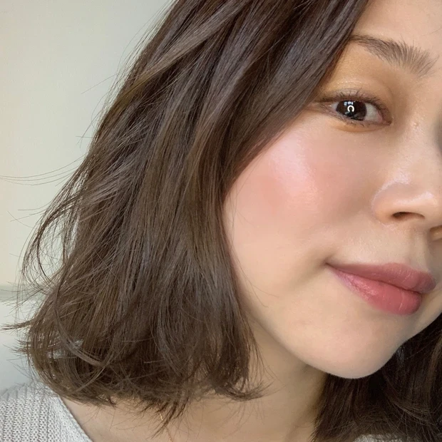 3 ヴァイタル ベージュ チークメイク