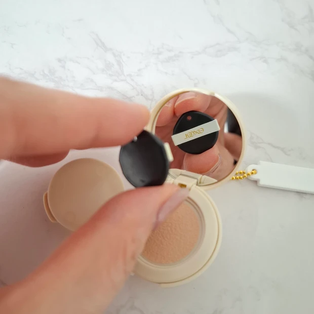 エクセルのミニチュアチャームクッションファンデーション鏡つき