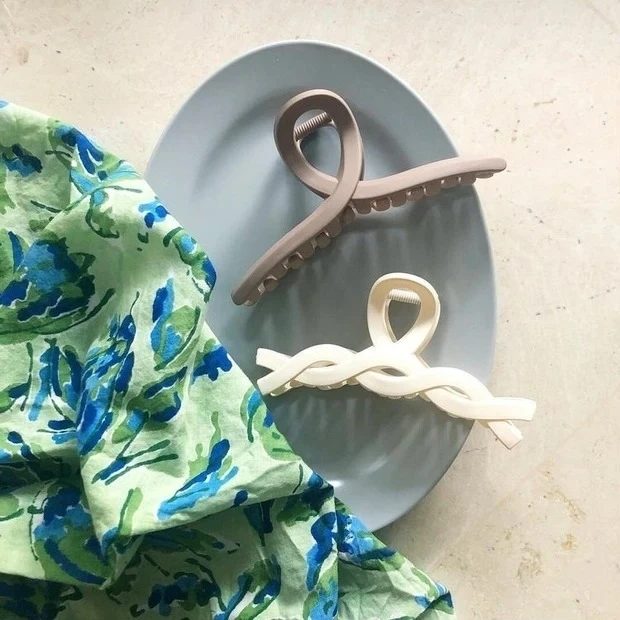 マキアインフルエンサー　おすすめ　ヘアクリップ