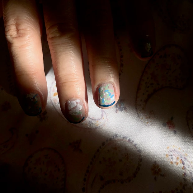 いつものネイルにちょい足し10分!超簡単絵画のようなモザイクフラワーアートネイルの作り方【冬のお出かけネイル】_5