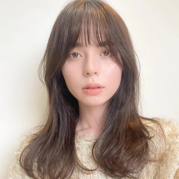 ロング　ヘア　髪型　ヘアスタイル　大人　