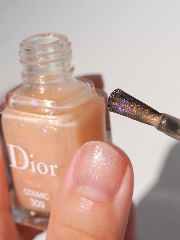 Diorホリデー限定品をスウォッチ。【クリスマスコフレ2022】華やかなクリスマスが今年もついに登場。_9_2