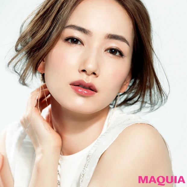 このメイク、整形級! 神アーティスト・黒田啓蔵さんの「顔幅ダウン」テクを…