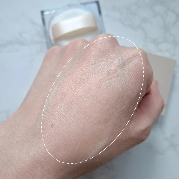 ヴィセ トリニタス グロウ パウダーの口コミ&レビュー 01 クリアヴェール スウォッチ