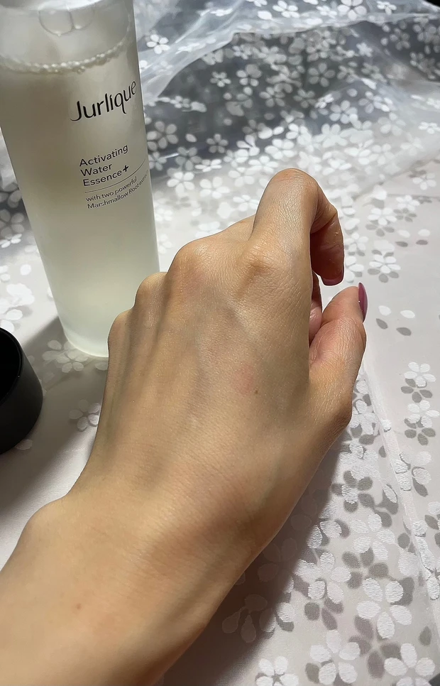 サステナブルな肌を―オーガニックコスメで香り高いうるおい化粧水【Jurlique】―_5
