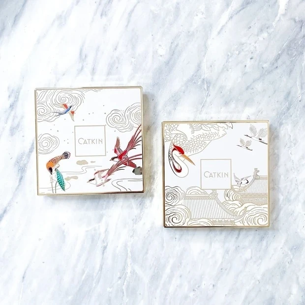 【中国コスメ】CATKIN（キャットキン）「浮生若夢シリーズ」アイシャドウパレット_パッケージ