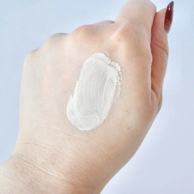 クレ・ド・ポー ボーテ ヴォワールコレクチュールn 化粧下地 テクスチャー