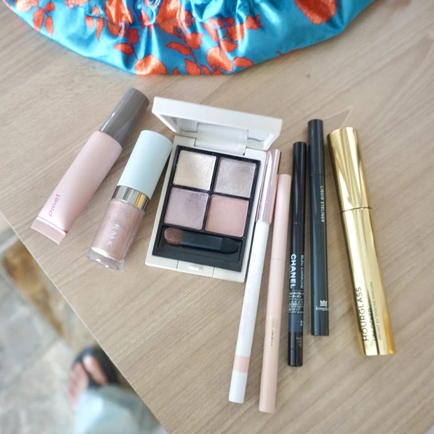 【ダナン旅行】「黒」を効かせて、リゾートでも写真映えするアイメイクアイテム