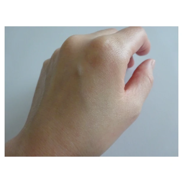 指先までふっくらやわらかくほぐす高保湿ハンドクリーム【カルテHD】_2_2