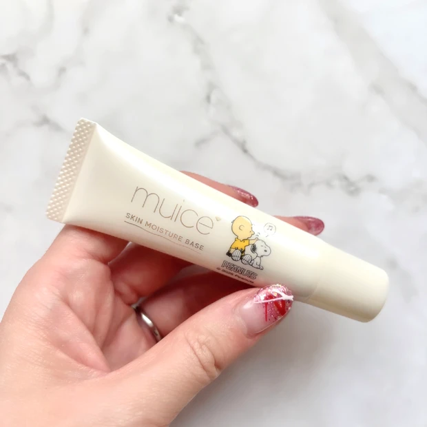 「デイリースキンプライマー」のPEANUTSコラボパッケージ