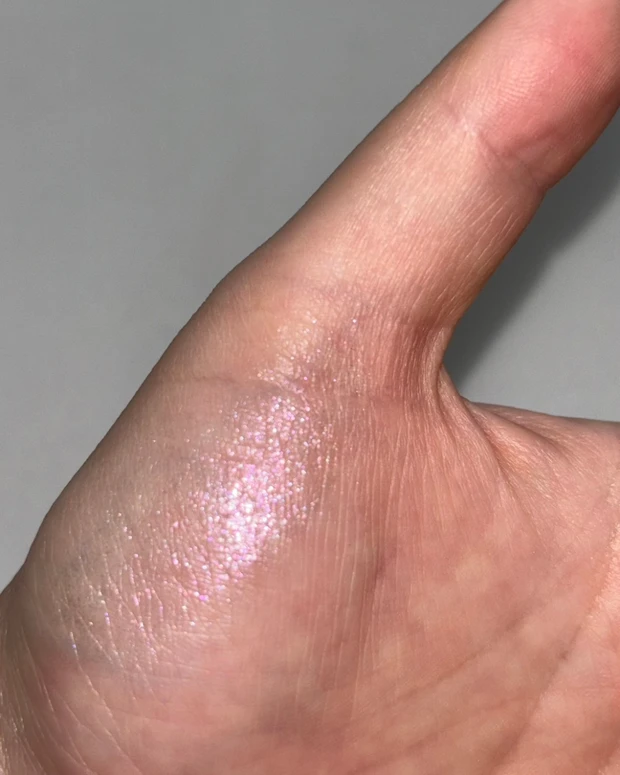 セザンヌ シングルシャイニーアイシャドウ 02 サクラプリズム