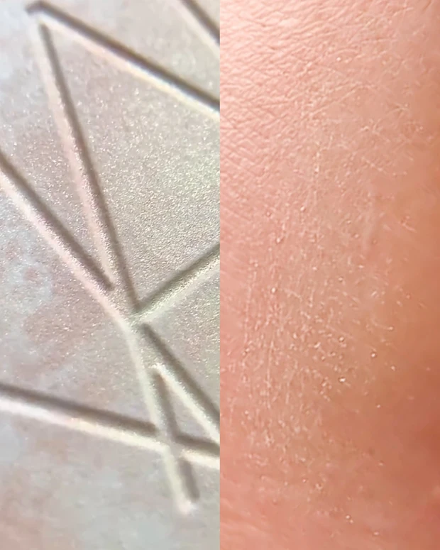 ナーズ ライトリフレクティング プリズマティックパウダー 02555