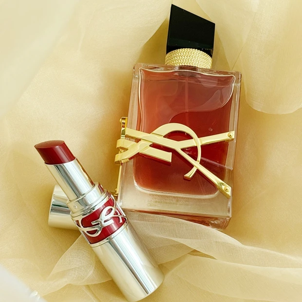 YSLの名香「リブレ」にラズベリー香る新作フレグランスが登場！ 同じ香りを纏う限定リップはスウォッチ…