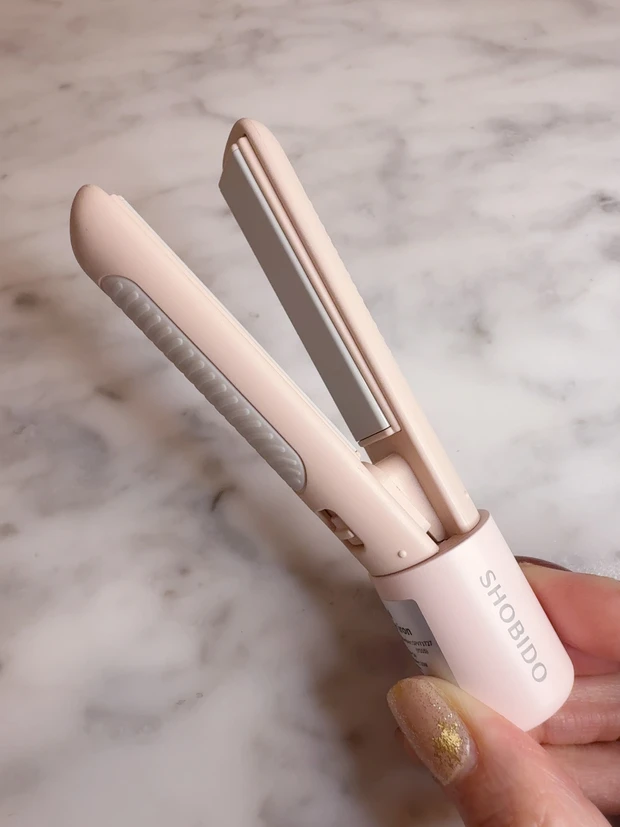 手のひらサイズのコンパクトアイロンで、いつでもどこでも完璧前髪♡【どこでも前髪ミニアイロン】_3