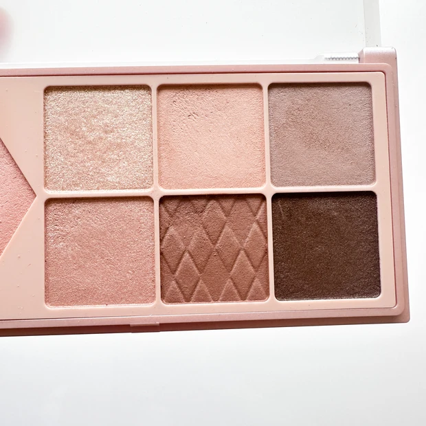 【ウォンジョンヨ  メタルシャワーペンシル】
韓国コスメブランドでアイメイク♡_7_1