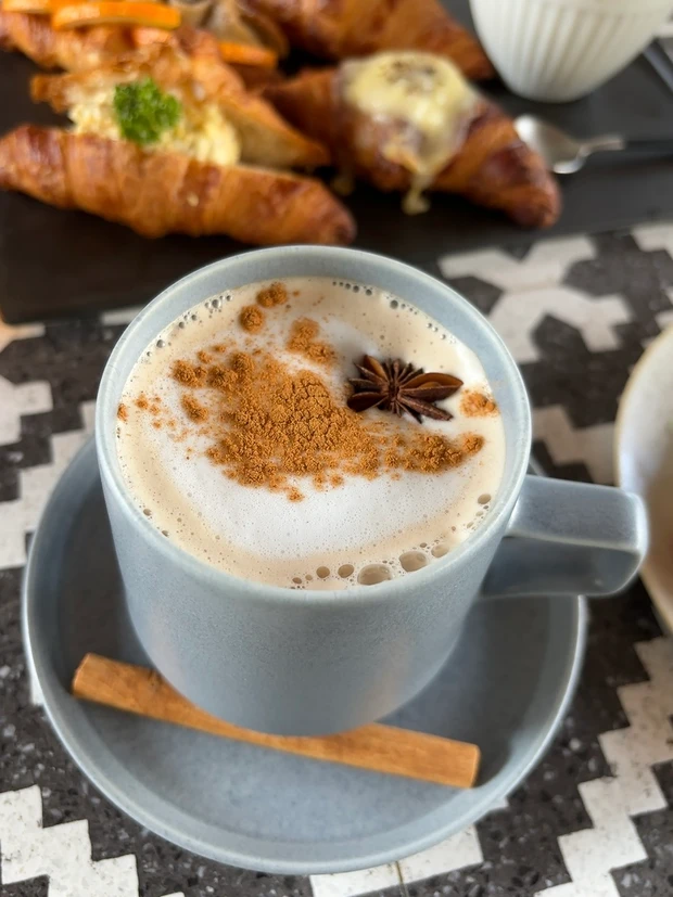 本格チャイとミニクロワッサン