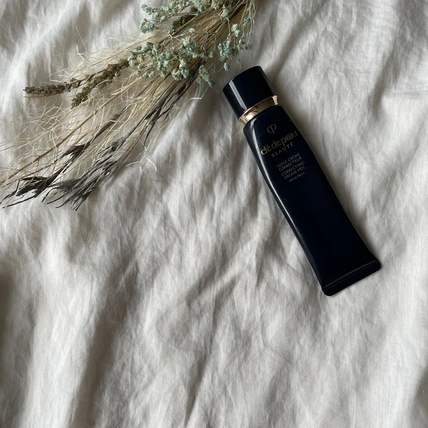 【30代 × ノーファンデ派】透明感重視の美容成分オタクが選ぶ、崩れにくいおすすめ神下地３選【MAQUIAインフルエンサーのオッス！推しコス】_5_1