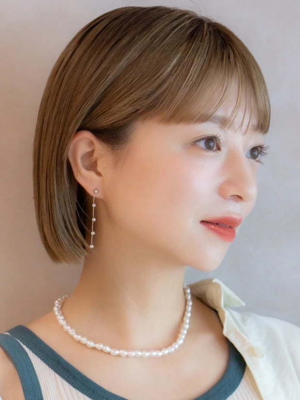 ヘアカタログ　ボブ　ボブヘア　前髪あり　サイド